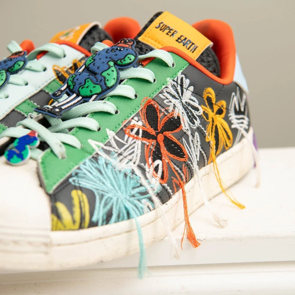 Adidas Super Earth M8.5 Superstar Artistic Streetware Pop Art Colorful Limited‎